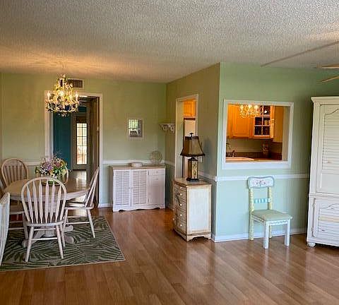 4th image of 3032 Berkshire B