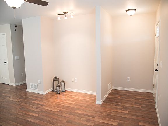 3rd image of 4214 Diagon Ln