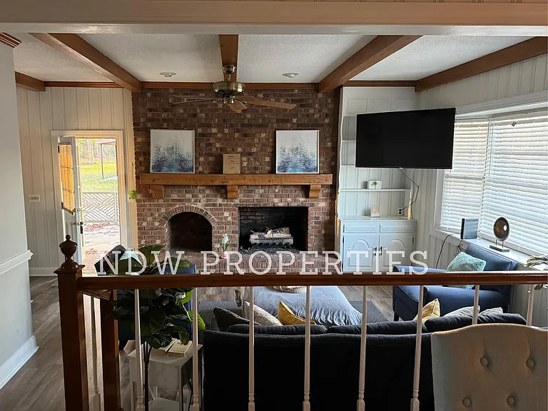11365 E State Highway 97 — Photo 4