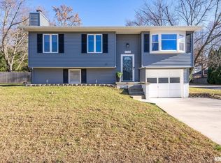4705 N Sturdevant St, Davenport, IA