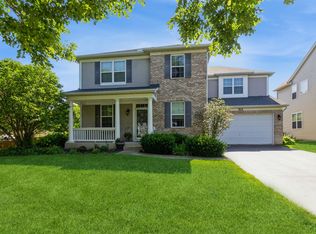 512 Cardinal Ave, Oswego, IL 60543