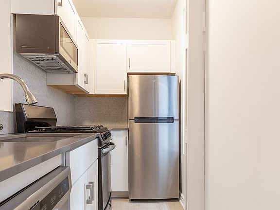 3rd image of 515 W 168th St APT 2C