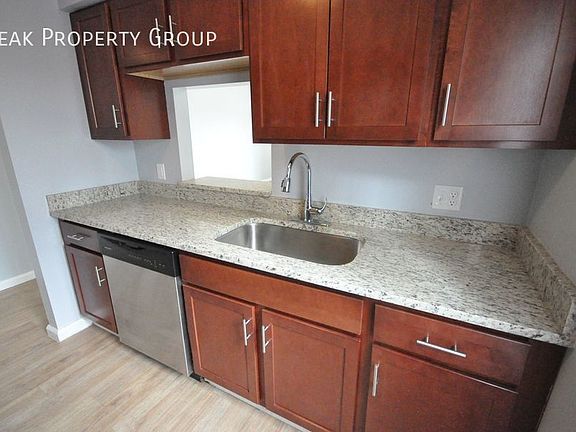 3rd image of 980 Quay Ave APT D