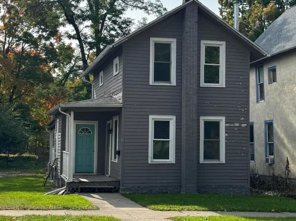 6 E Bacon St, Hillsdale, MI 49242