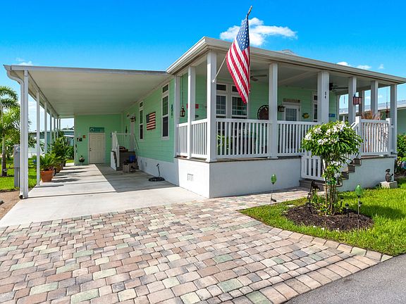 2nd image of 84 NE Ocean Breeze Dr