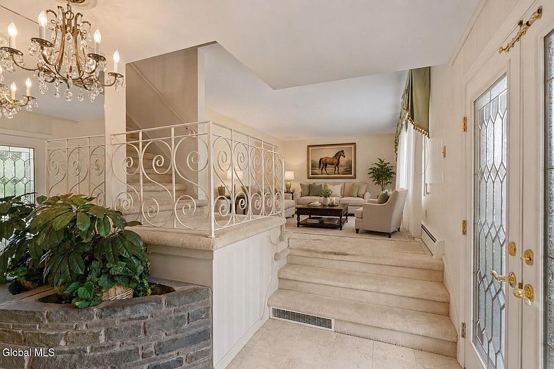 5th image of 39 Glenridge Road