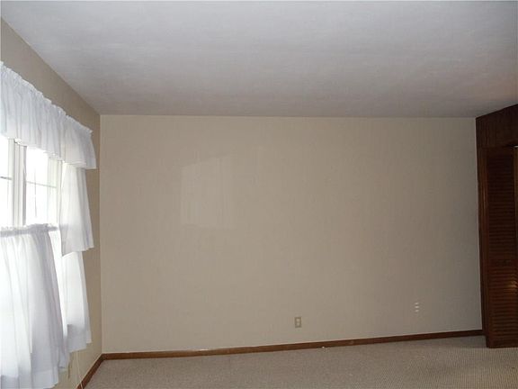 4th image of 229 N Jefferson Ave
