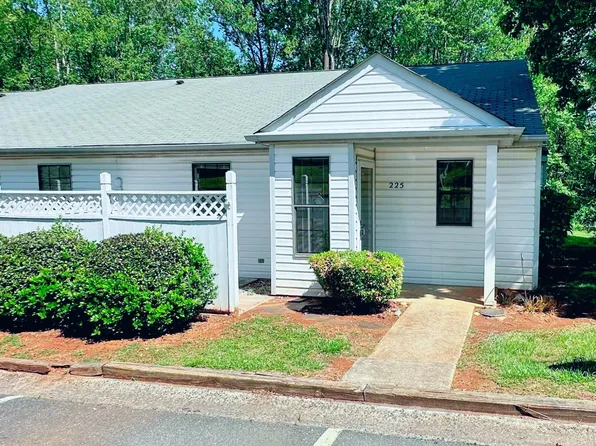 225 Countryplace Ln, Lynchburg, VA 24501