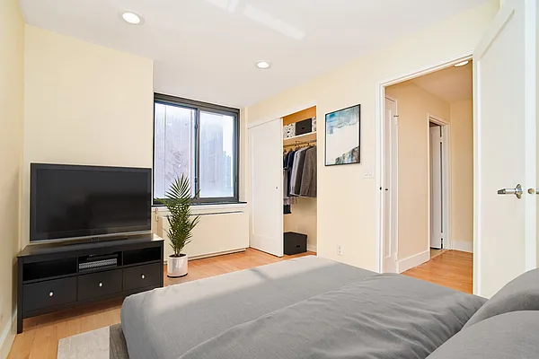 Rented by Living New York | media 17