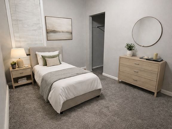 4th image of 410 N 52nd Ave W #1