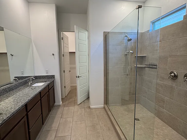 12445 N Appling Ave — Photo 9