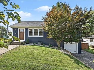 401 NW 71st St, Kansas City, MO 64118