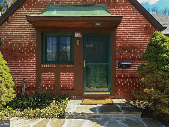 3rd image of 548 Hillcrest Ave