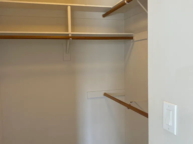 Walk In Closet - Bedroom #1