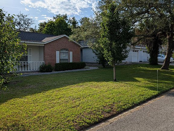3rd image of 204 Shirley Dr