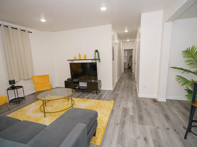 107 Highland Ave #1 — Photo 7