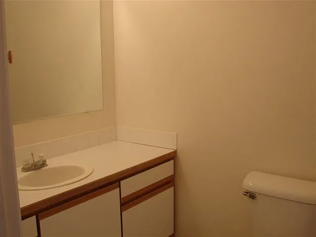 1744-1746 W Peninsula Dr — Photo 12