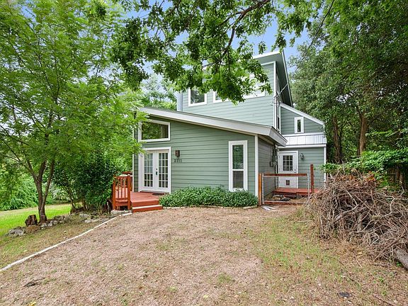 4th image of 2111 Saratoga Dr