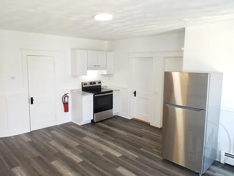  59 Sweet Ave 2ndFlr 2B/1B Spacious Hardwoods FreshPaint PetOK Laundry — Photo 3