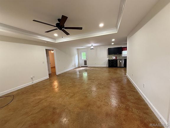 2nd image of 215 Indian Ln