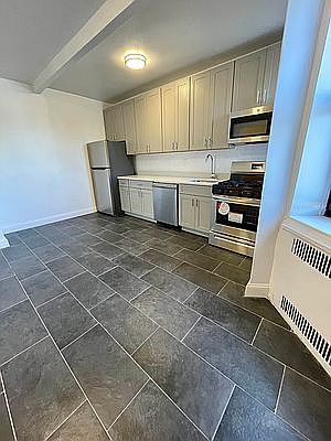 2nd image of 40-66 Ithaca St #4DD
