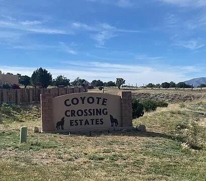 3rd image of 36 Camino Coyote