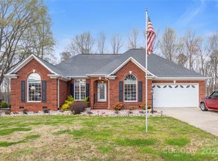 801 Toncin Ave, Bessemer City, NC 28016