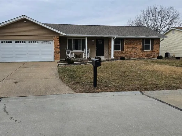 707 N Yosemite Ct, Saint Peters, MO 63376