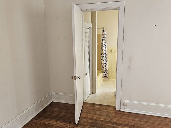 5th image of 111 S Church St