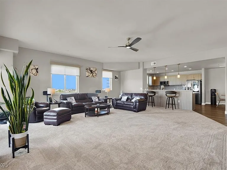 8255 Las Vegas Blvd S #722 — Photo 2