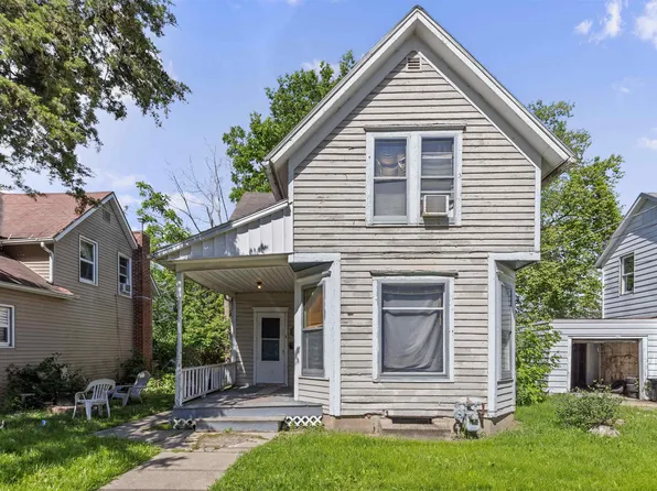 816 S James Ave, Freeport, IL 61032