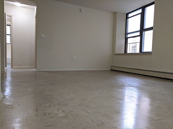 3rd image of 1230 Sheridan Ave #C1