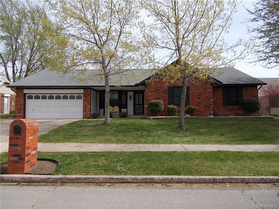 1st image of 1905 Southridge Dr