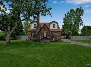 6060 Broadway St, Lancaster, NY 14086