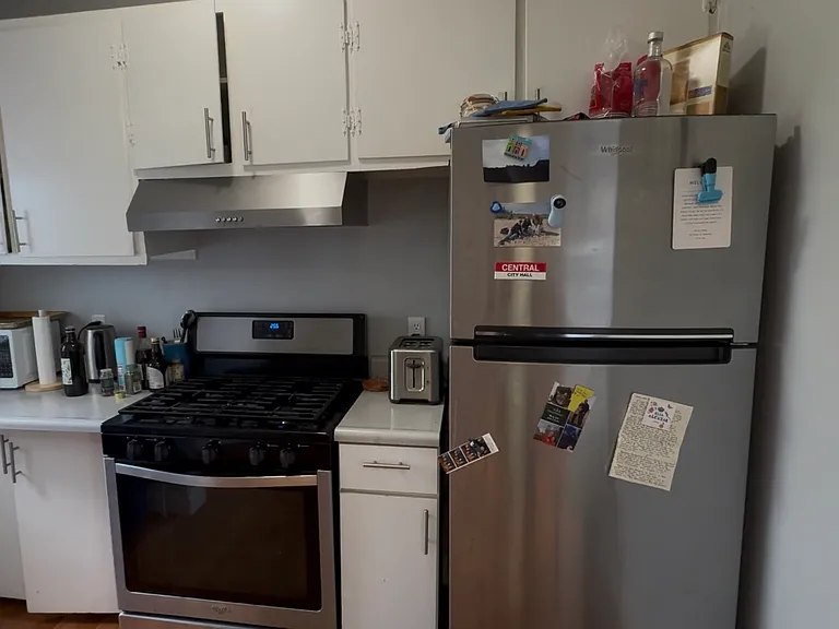 564 Putnam Ave #1R — Photo 5