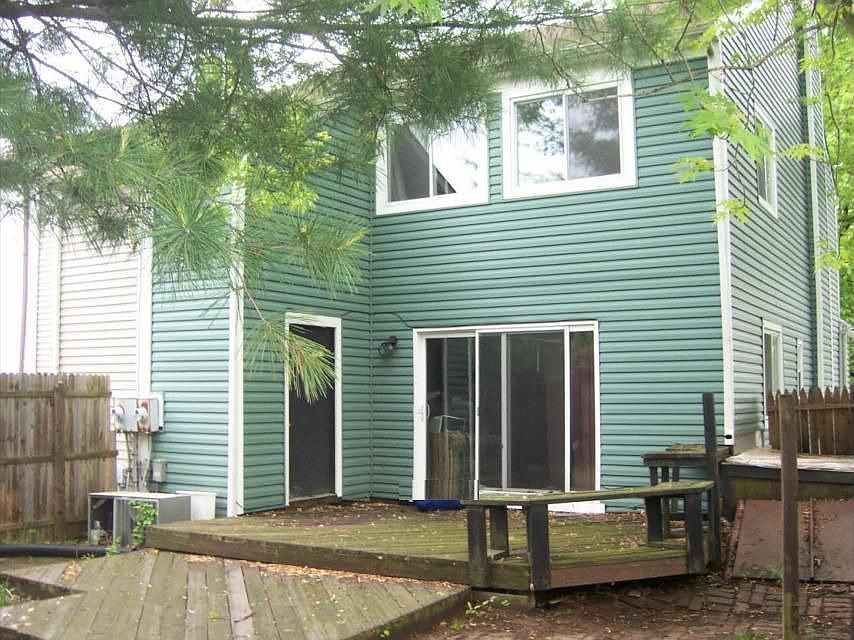 2nd image of 12 Coachlight Ct
