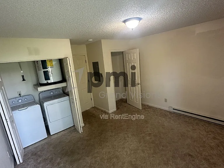 1306 Arthur Ave #16 — Photo 14