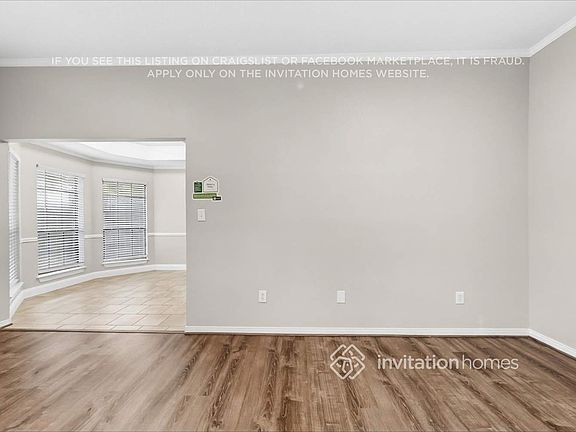 5th image of 203 Bowie St