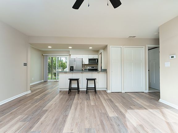3rd image of 10257 E Grand River Rd #2