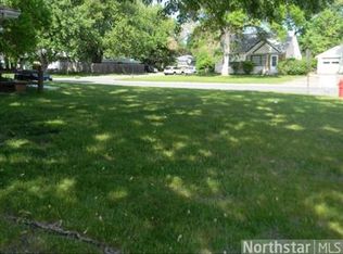 210 95th St E, Bloomington, MN 55420