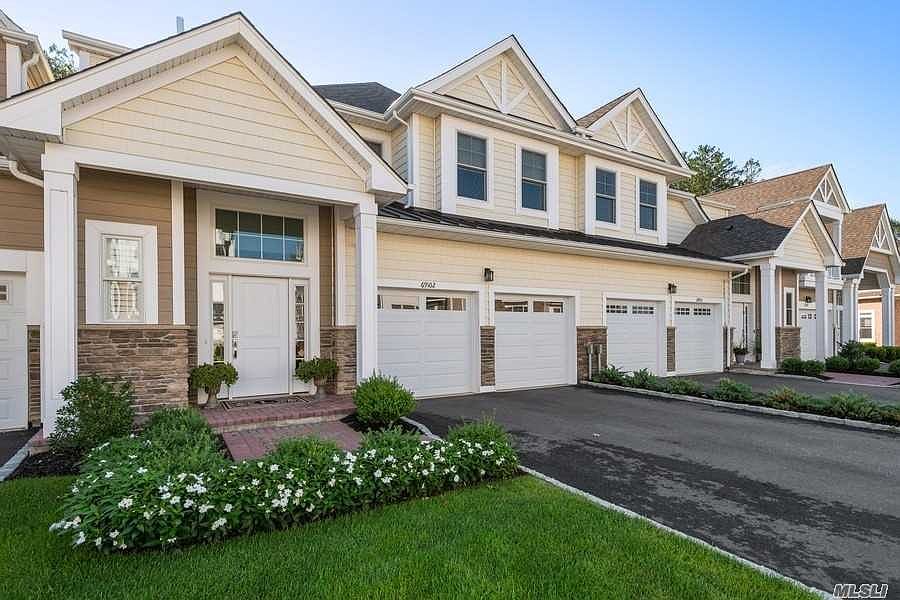 69102 Spruce Pond Cir, Plainview, NY 11803 Zillow