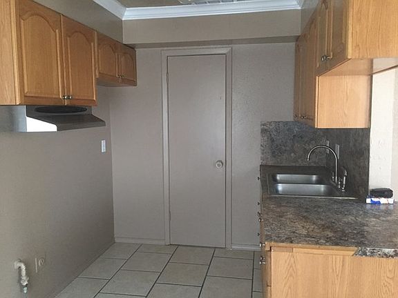 4th image of 1405 Coronado Ave
