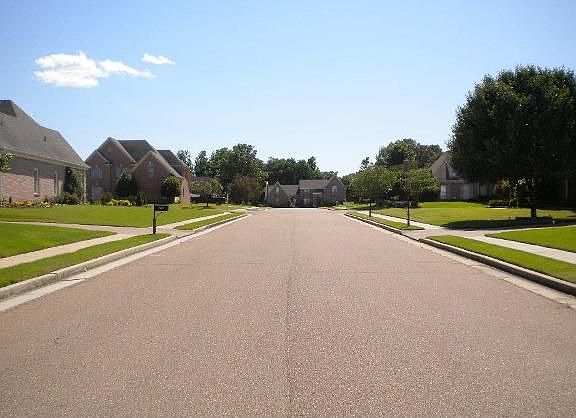 5th image of 1677 Belledeer Dr W
