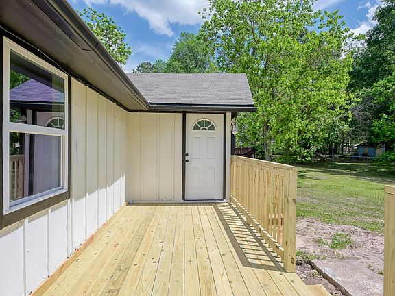 3rd image of 29906 Hunters Rd