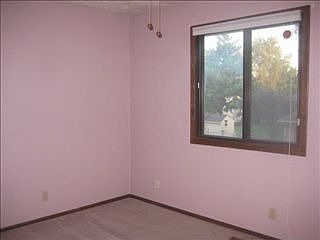 4th image of 14805 Josephine St