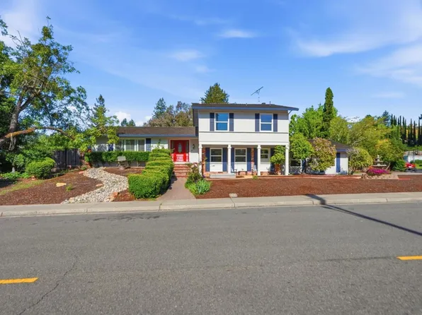 1276 Larch Ave, Moraga, CA 94556