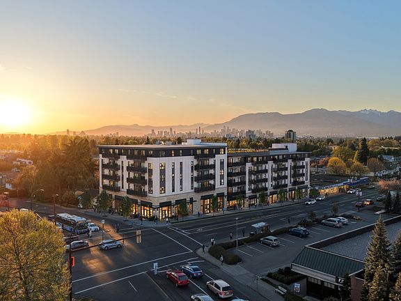 3rd image of 4855 Victoria Dr #356