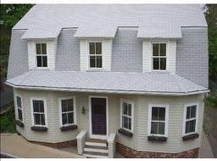 15 Court House Ln, East Greenwich, RI 02818