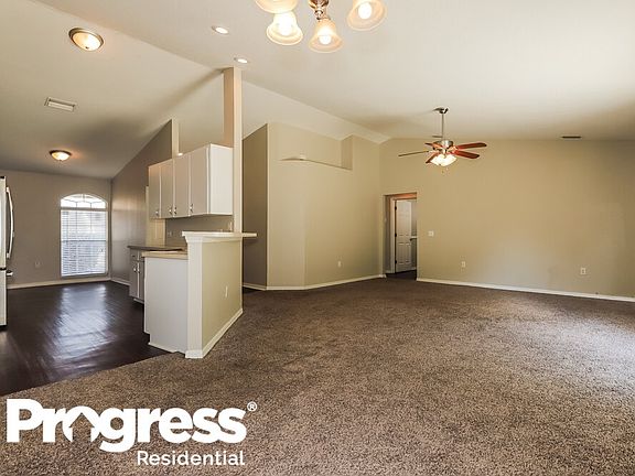 5th image of 184 Seven Oaks Dr