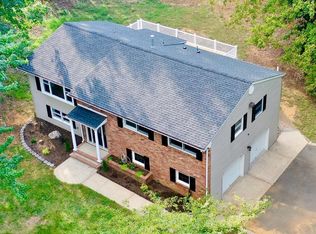110 Manor Pkwy, Lincroft, NJ 07738